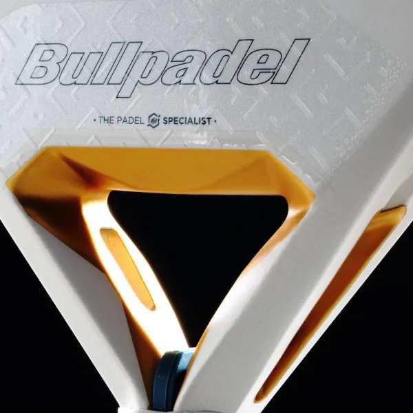 Ракетка для падела BULLPADEL Pearl 26, 493804, для профессионалов, карбон, бело-серый за 35&nbsp;929.50 ₽ в Красноярске