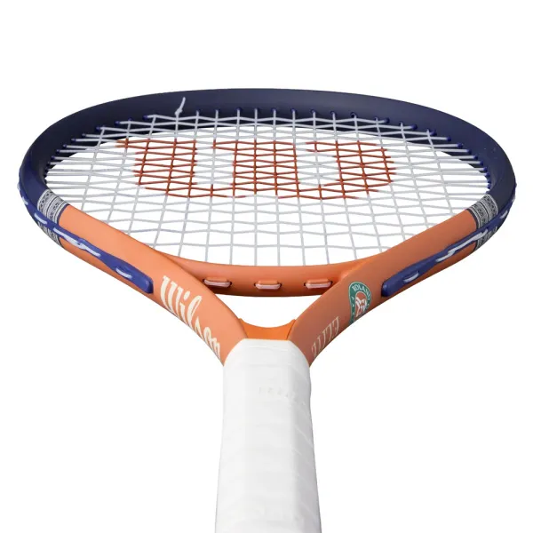 Ракетка б/т Wilson Roland Garros Elite Gr3, WR193210U3, алюм, со струнами, оранжево-бежевый за 8&nbsp;146.40 ₽ в Красноярске